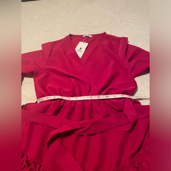 Red Dress - Picture 6 of 10